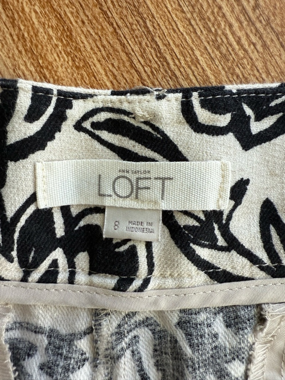 LOFT Linen Blend Black Floral on Cream Shorts - Picture 3 of 5
